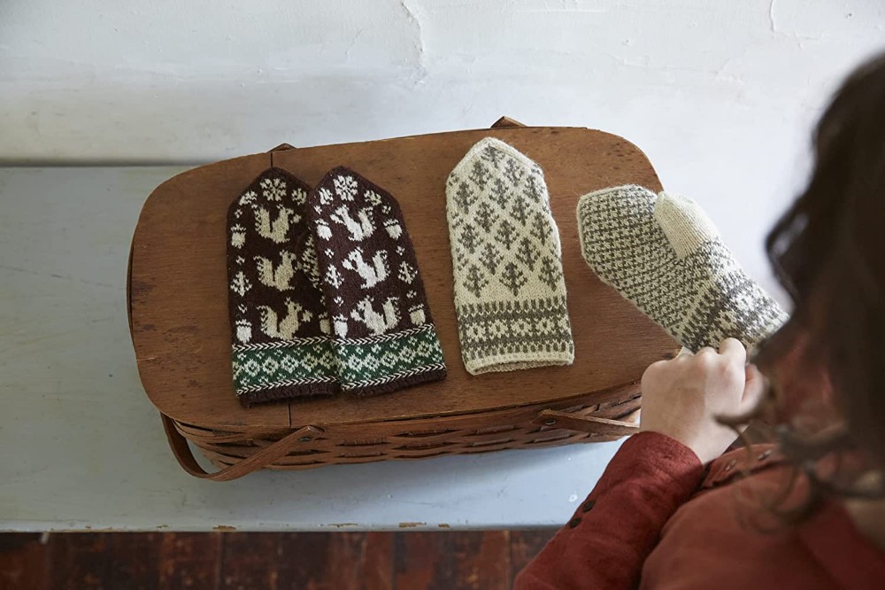 Hand-knitted mittens and komono from mittens shop 